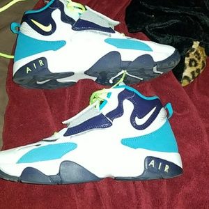 Nike shoes